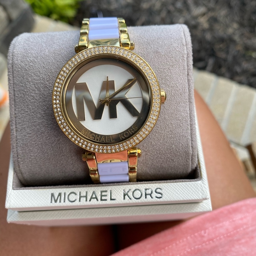 Micheal kors two-toned, white dial, crystal bezel